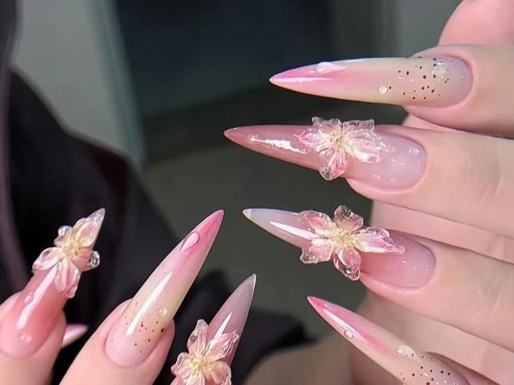MARI.NAILS — manicure studio website